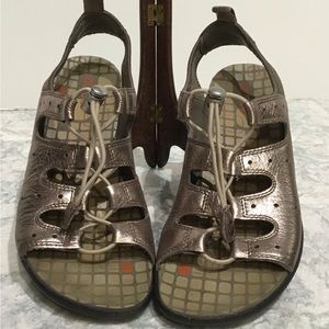 Ecco Women's EU 38 / US 7.5 Rose Gold Metallic Jab Toggle Slingback Sandals